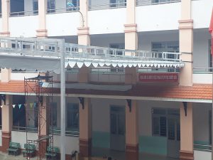 mái xếp trường học