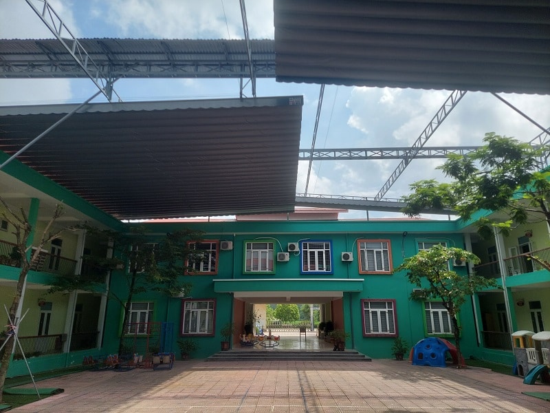 Công trình mái xếp sân trường tại Trường Mầm Non Thuỵ Lâm 4