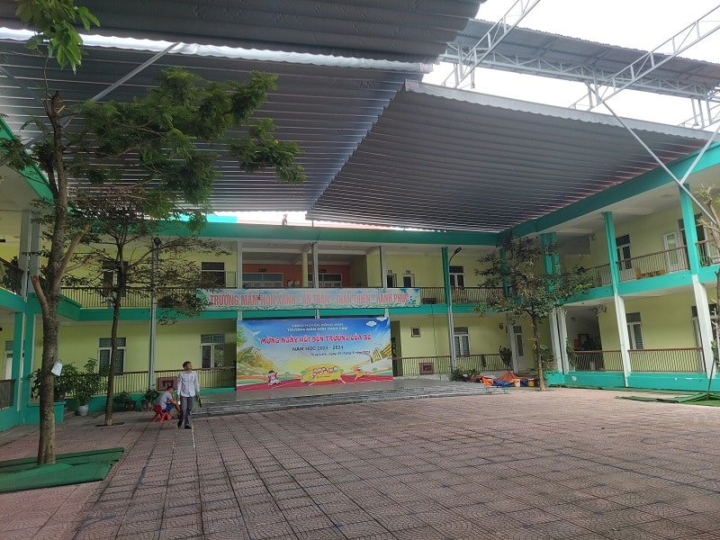 Công trình mái xếp sân trường tại Trường Mầm Non Thuỵ Lâm 6