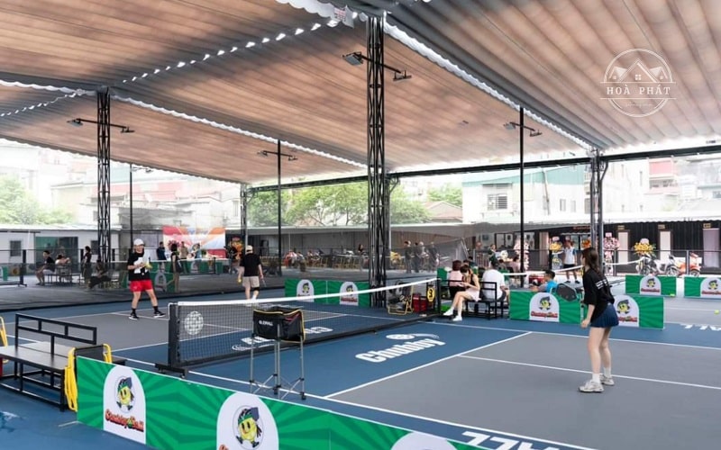 Phân khung mái xếp sân tennis