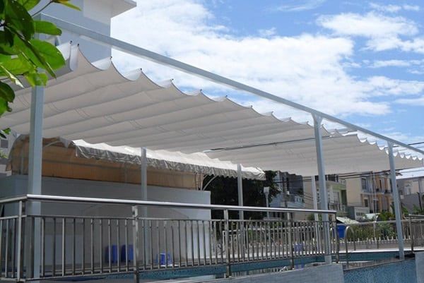 Mẫu mái xếp lượn sóng lắp đặt tại Đống Đa