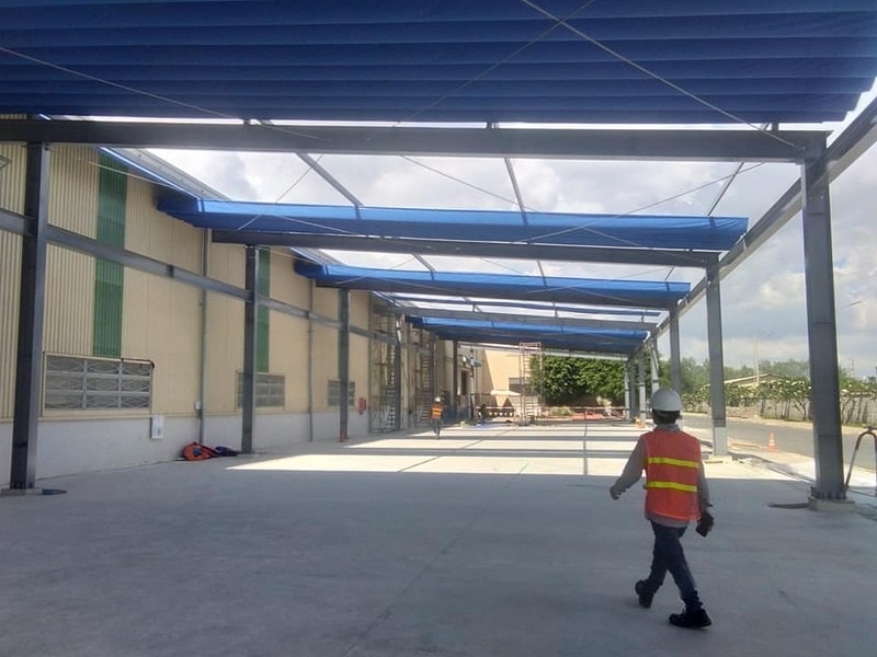 Báo giá lắp đặt bạt mái che nhà xưởng trọn gói, giá tốt
