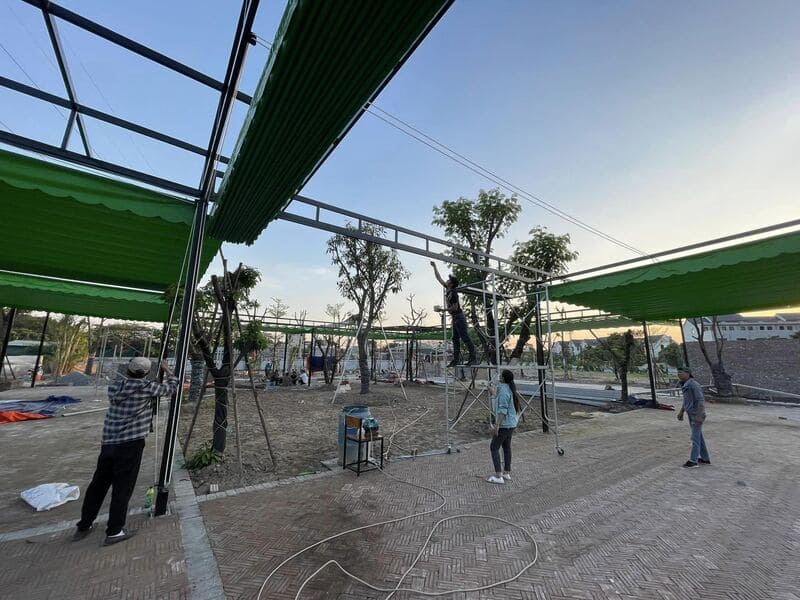 Tần suất sử dụng ảnh hưởng đến thời gian cần vệ sinh, bảo dưỡng bạt mái xếp